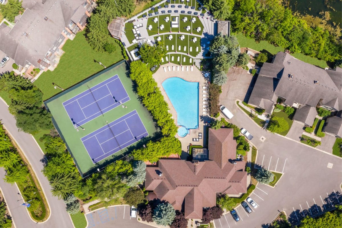 Community amenities at River Oaks West Apartments in Novi, MI, 48375